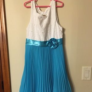 Formal girls dress Sz 14